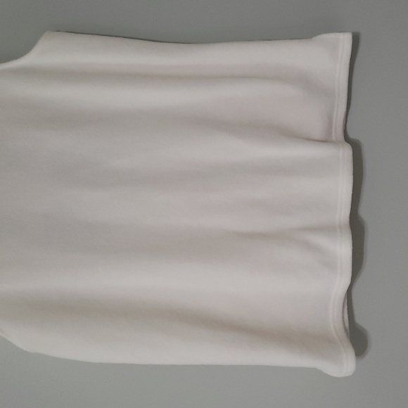 Quacker Factory Women Zip Fleece Vest Winter White Poinsettia Holiday Christmas - Picture 7 of 13